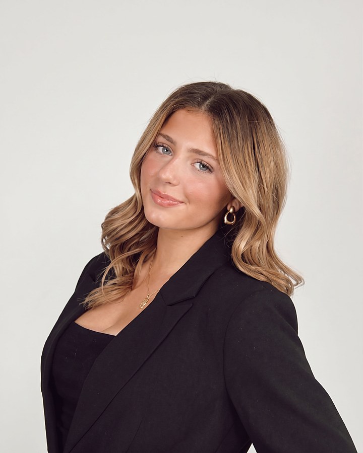 Savanah Jordyn, Class of 2025, Hairstylist — Love Salon Ambler, graduate success at The Beauty Institute